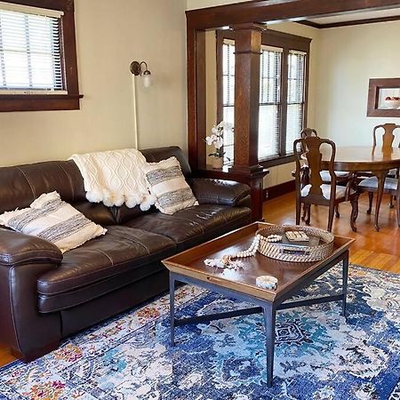 Historic Downtown Riverview Flat, No. 2 أستوريا المظهر الخارجي الصورة