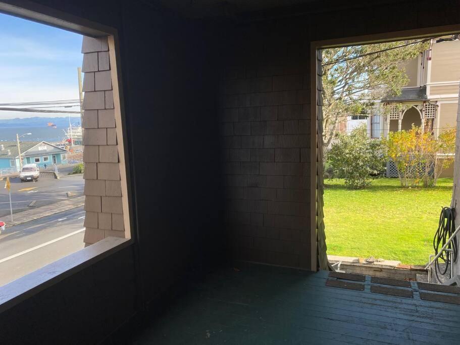Historic Downtown Riverview Flat, No. 2 أستوريا المظهر الخارجي الصورة