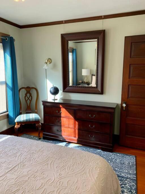 Historic Downtown Riverview Flat, No. 2 أستوريا المظهر الخارجي الصورة